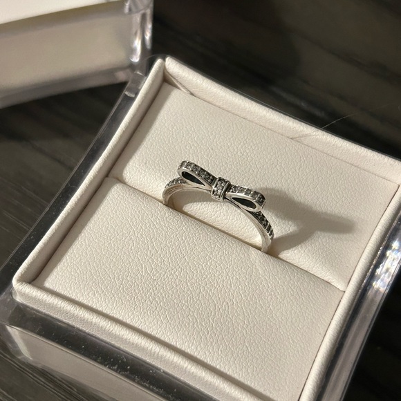 Pandora sterling silver bow ring - Picture 4 of 5